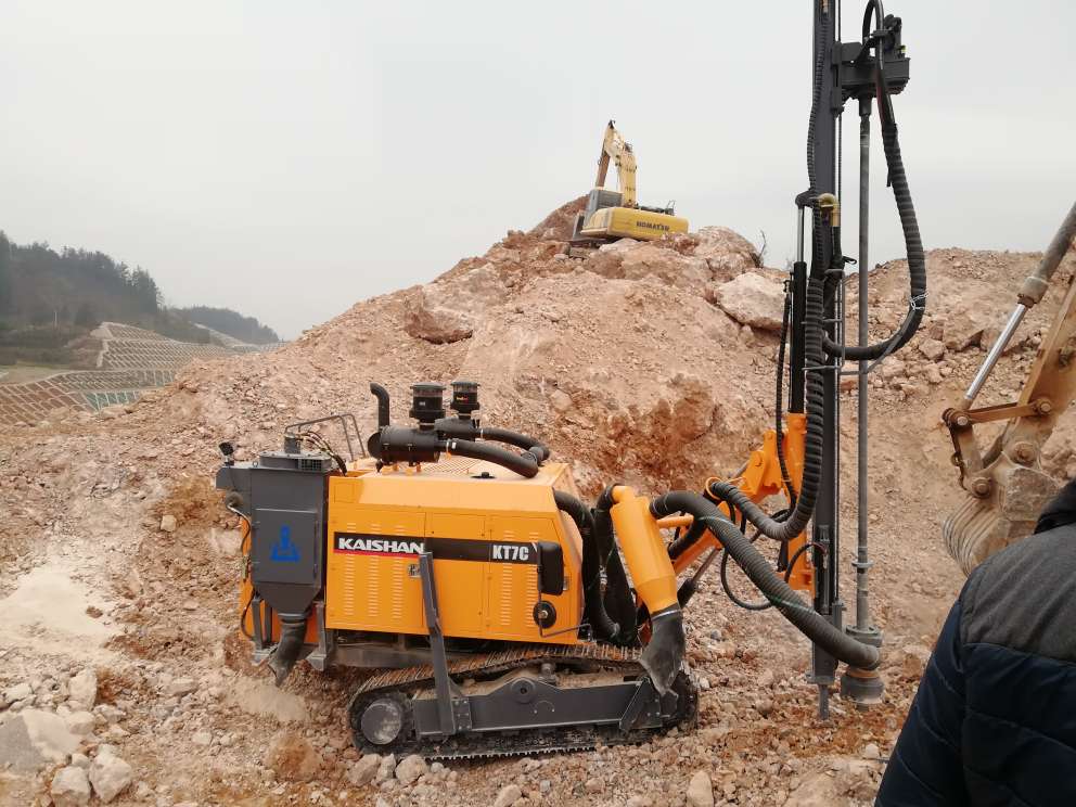 亚洲精品国偷拍自产在线麻豆